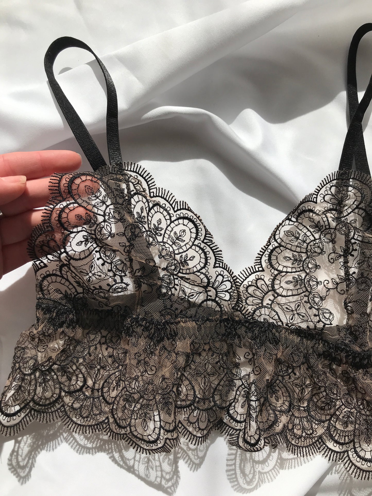 Bella Frilly Bralette