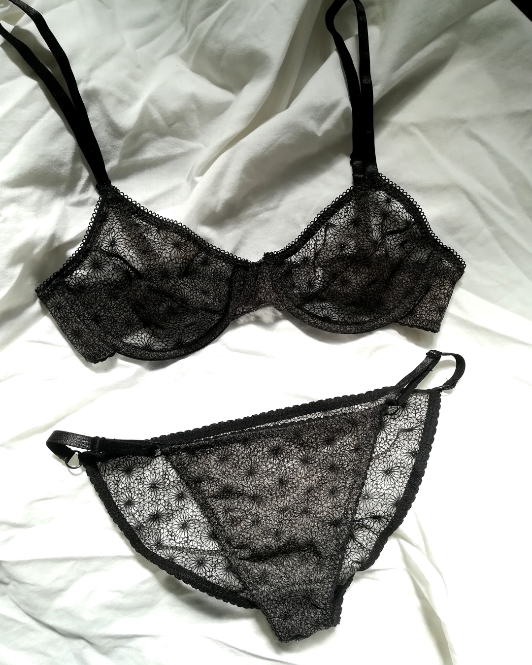 Lotte Lace Tanga